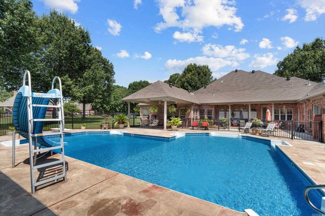 5 Westin Drive, Conway, AR 72034