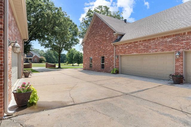 5 Westin Drive, Conway, AR 72034