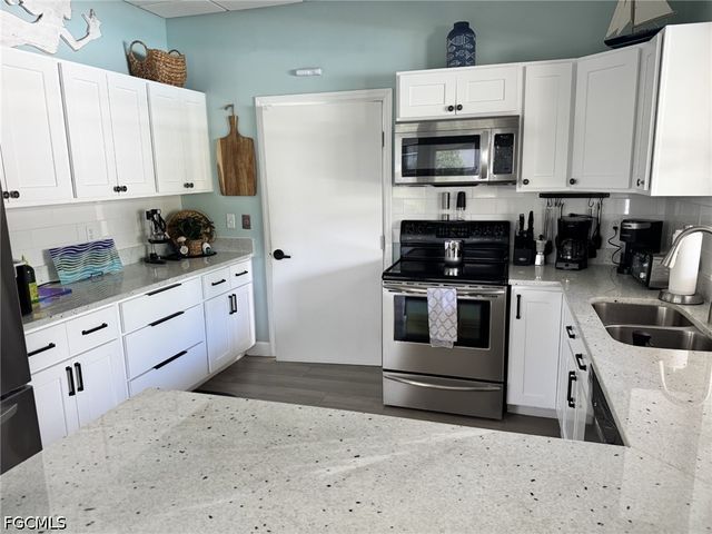 3490 N Key DR 505, North Fort Myers, FL 33903