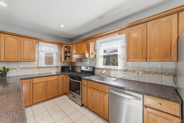 70 First Street, Yonkers, NY 10704