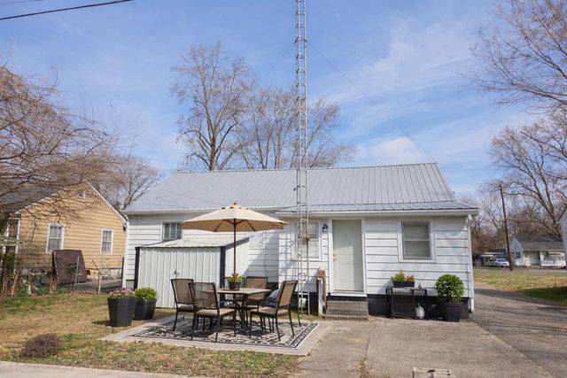 2803 Nelson Dr, Hopkinsville, KY 42240