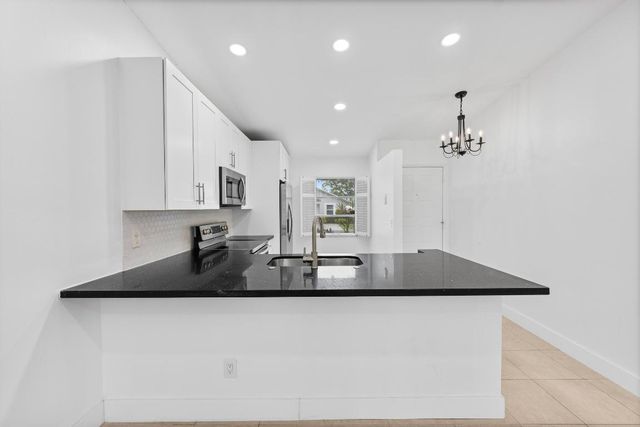 8888 Sunscape Lane, Boca Raton, FL 33496