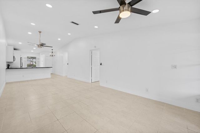 8888 Sunscape Lane, Boca Raton, FL 33496