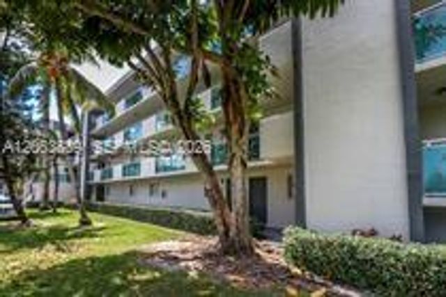 8481 Springtree Drive 303B, Sunrise, FL 33351