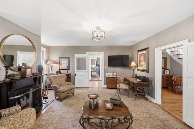 755 Delaney Ferry Road, Versailles, KY 40383