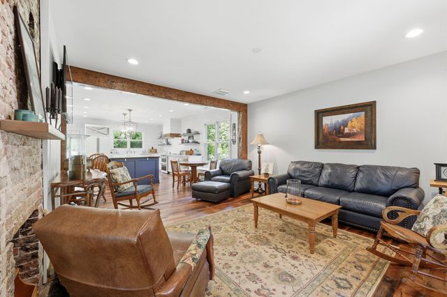 755 Delaney Ferry Road, Versailles, KY 40383
