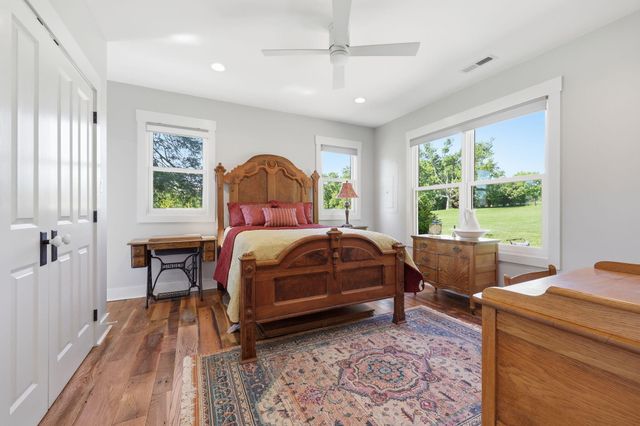 755 Delaney Ferry Road, Versailles, KY 40383
