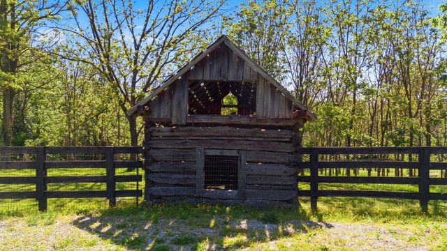 755 Delaney Ferry Road, Versailles, KY 40383