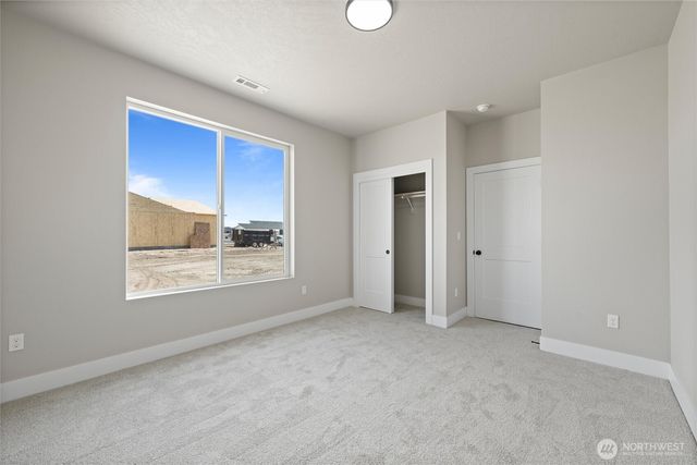 4308 W Surf Scoter Street, Moses Lake, WA 98837