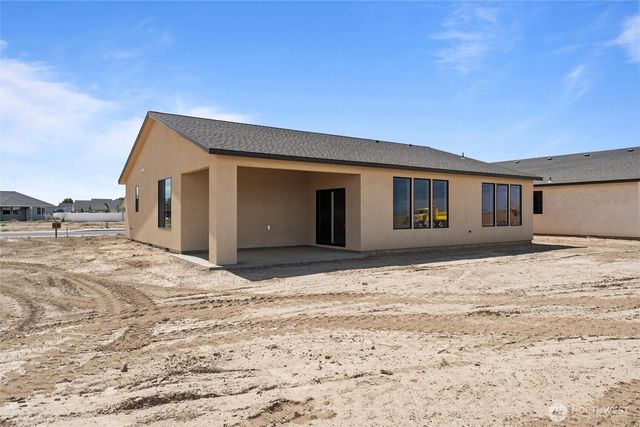 4308 W Surf Scoter Street, Moses Lake, WA 98837