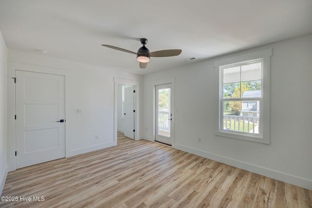 205 W Williams Street, Saint Helena, NC 28425