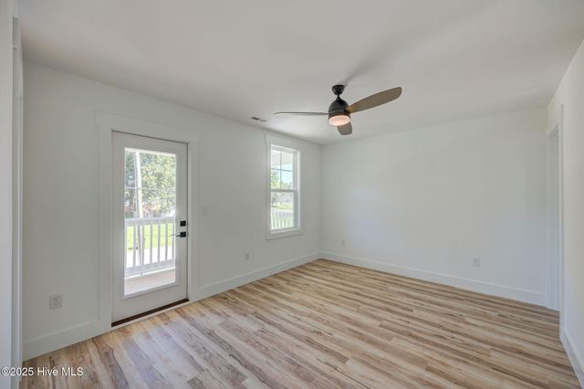 205 W Williams Street, Saint Helena, NC 28425