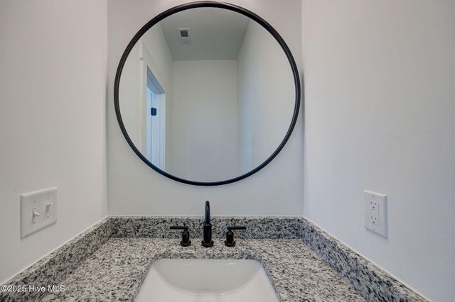 205 W Williams Street, Saint Helena, NC 28425