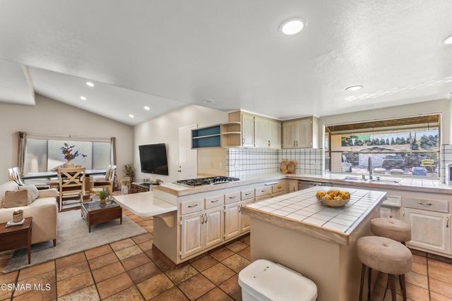 1217 Coventry Drive, Thousand Oaks, CA 91360