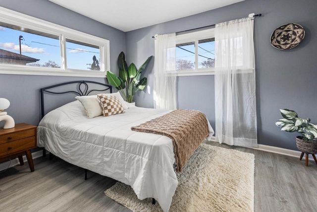 10500 W Rae AVENUE, Milwaukee, WI 53225