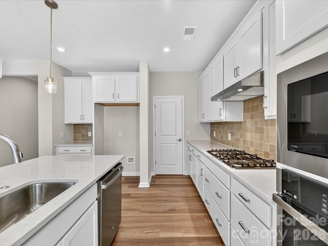 8234 Franklin Trail Street, Mint Hill, NC 28227