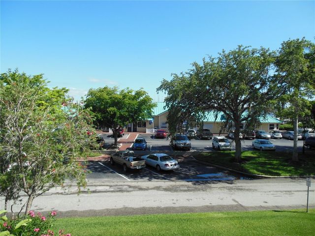 1000 RIVERSIDE DRIVE B103, Palmetto, FL 34221
