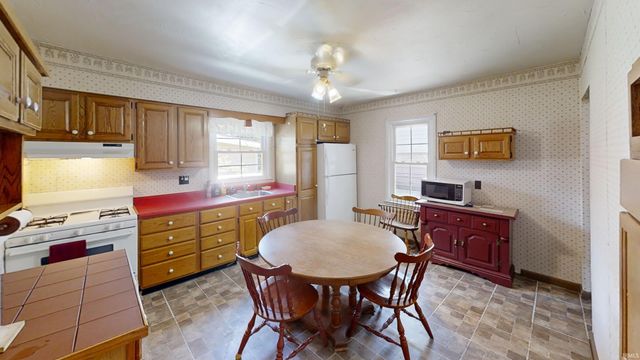 2123 Cass Avenue, Evansville, IN 47714