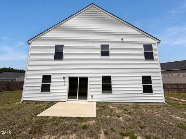 159 Newcastle Court, Raeford, NC 28376