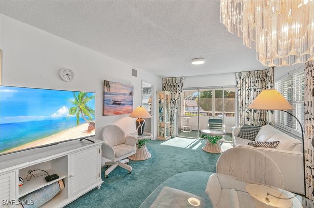 5 High Point CIR W 301, Naples, FL 34103