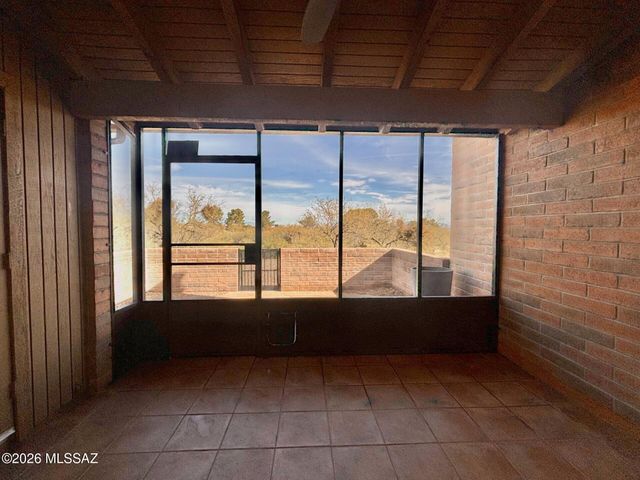 1364 W Desert Hills Drive, Green Valley, AZ 85622