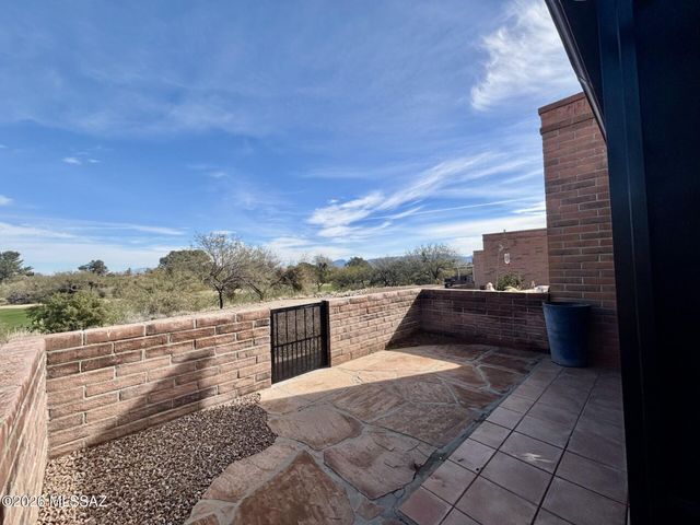 1364 W Desert Hills Drive, Green Valley, AZ 85622