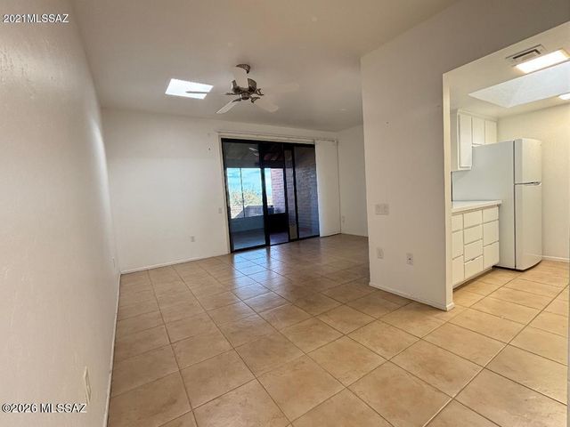 1364 W Desert Hills Drive, Green Valley, AZ 85622