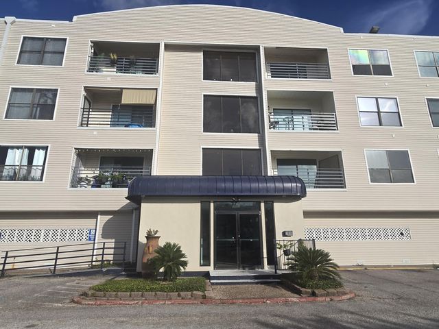 793 Davis Road 301, League City, TX 77573