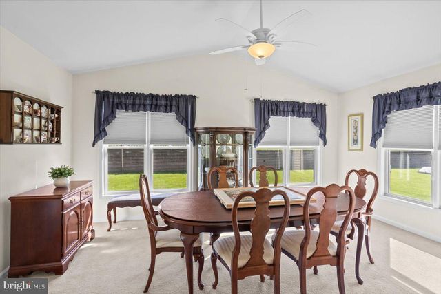 6 SPRINGHOUSE DR, Myerstown, PA 17067