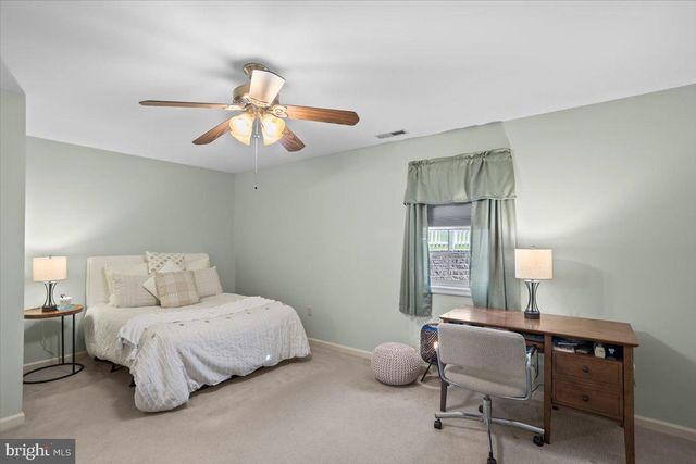 6 SPRINGHOUSE DR, Myerstown, PA 17067
