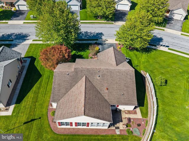 6 SPRINGHOUSE DR, Myerstown, PA 17067