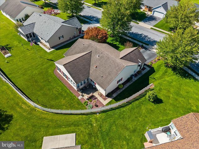 6 SPRINGHOUSE DR, Myerstown, PA 17067