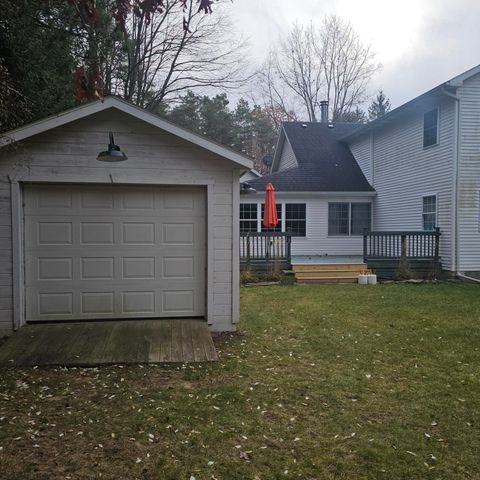 9138 White Pine Drive, Morton Twp, MI 49346