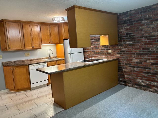 157 Norton Ave 3, Easton, MA 02375