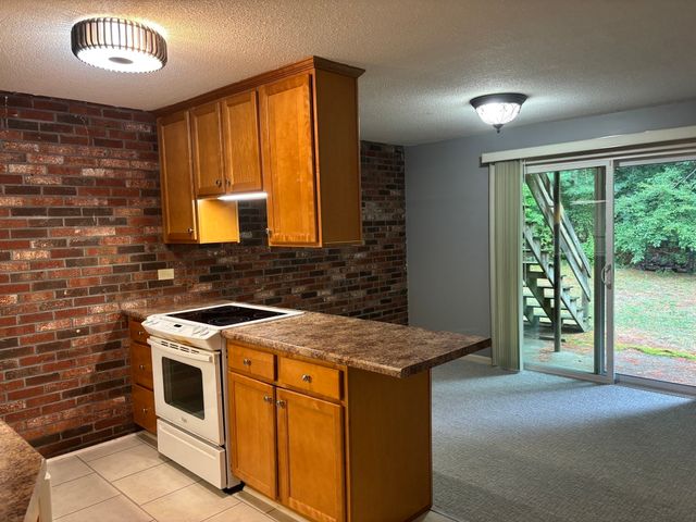 157 Norton Ave 3, Easton, MA 02375