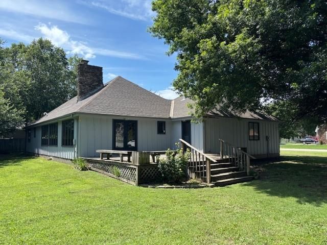 603 Lakeside Court, Girard, KS 66743