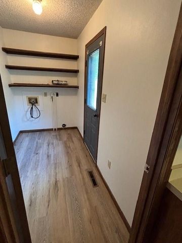 603 Lakeside Court, Girard, KS 66743