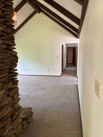 603 Lakeside Court, Girard, KS 66743