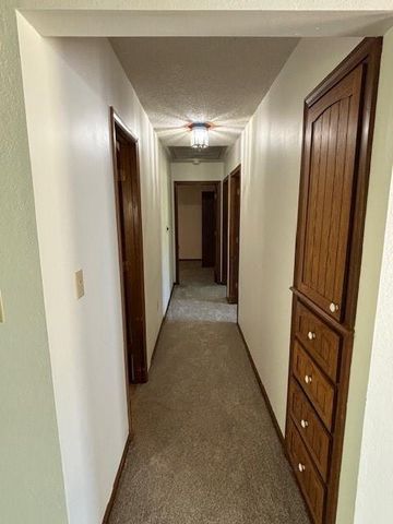 603 Lakeside Court, Girard, KS 66743