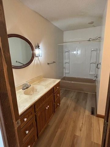 603 Lakeside Court, Girard, KS 66743