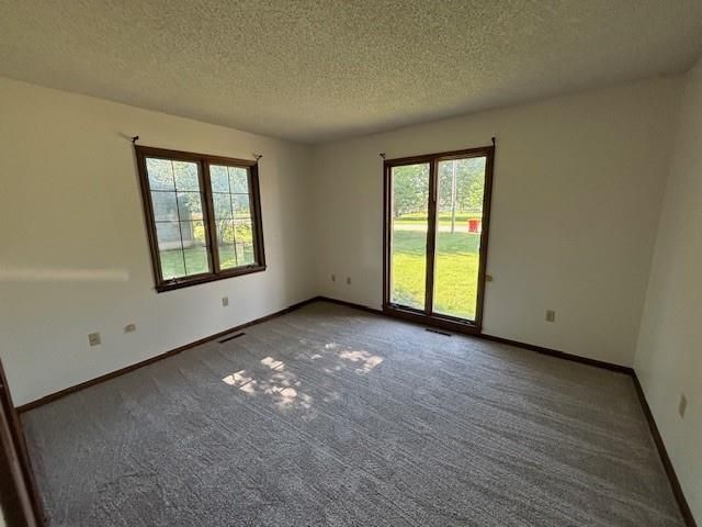 603 Lakeside Court, Girard, KS 66743