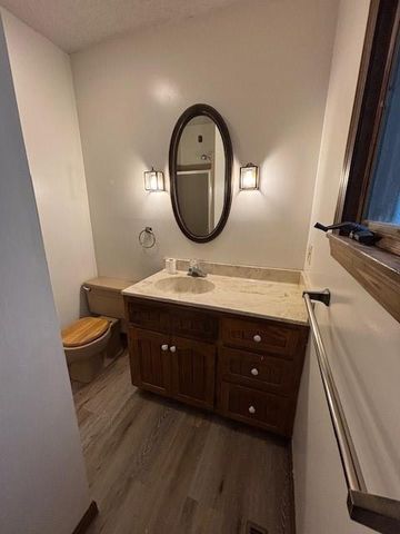 603 Lakeside Court, Girard, KS 66743