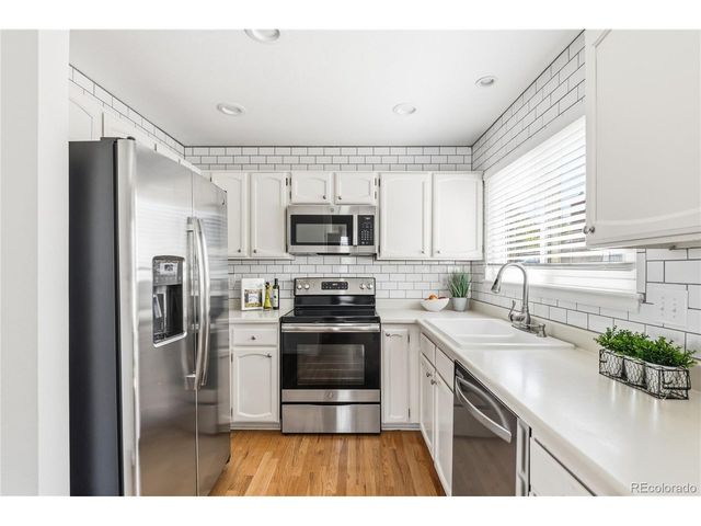 155 Blue Spruce Ct, Highlands Ranch, CO 80126