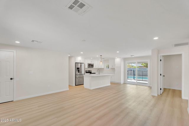 3545 E FRIESS Drive, Phoenix, AZ 85032