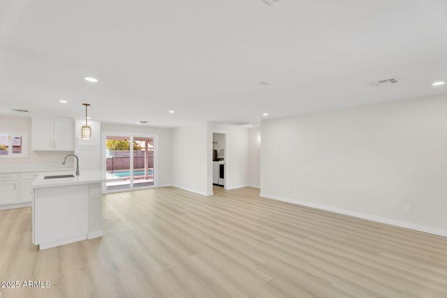 3545 E FRIESS Drive, Phoenix, AZ 85032