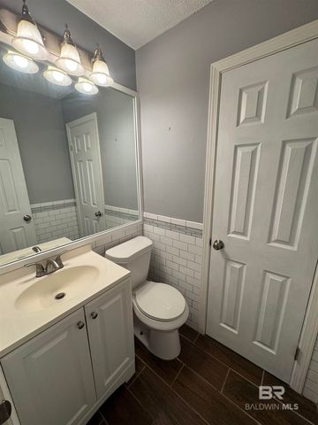 110 5th Street A203, Daphne, AL 36526