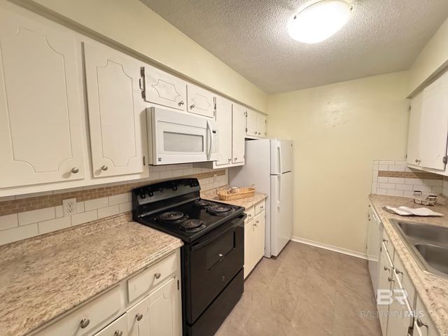 110 5th Street A203, Daphne, AL 36526