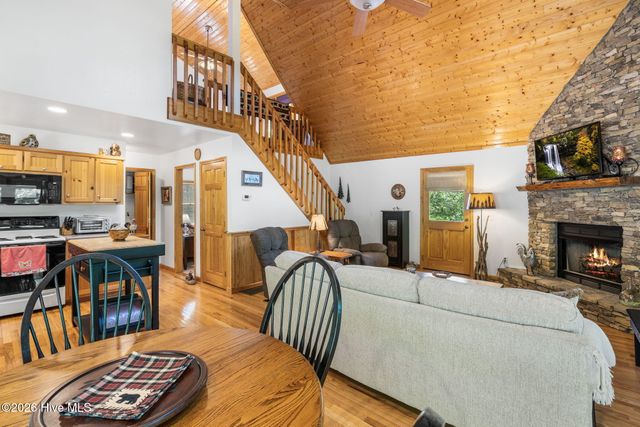 198 Monarch Butterfly Trail, Murphy, NC 28906