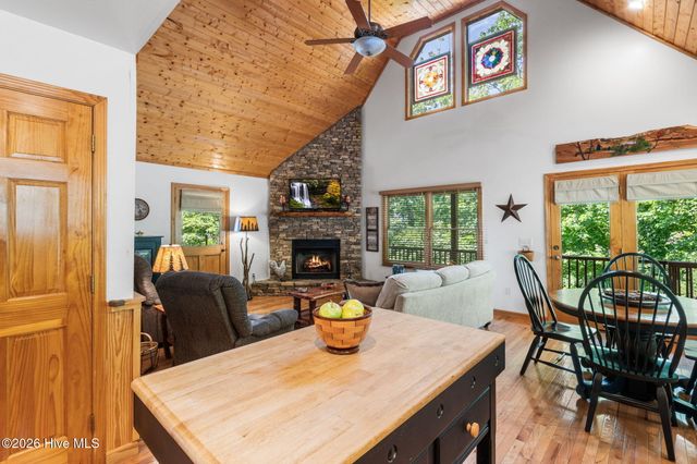 198 Monarch Butterfly Trail, Murphy, NC 28906