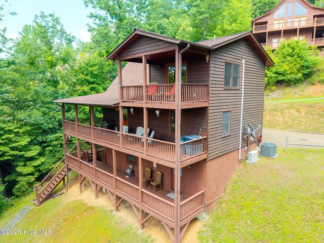 198 Monarch Butterfly Trail, Murphy, NC 28906